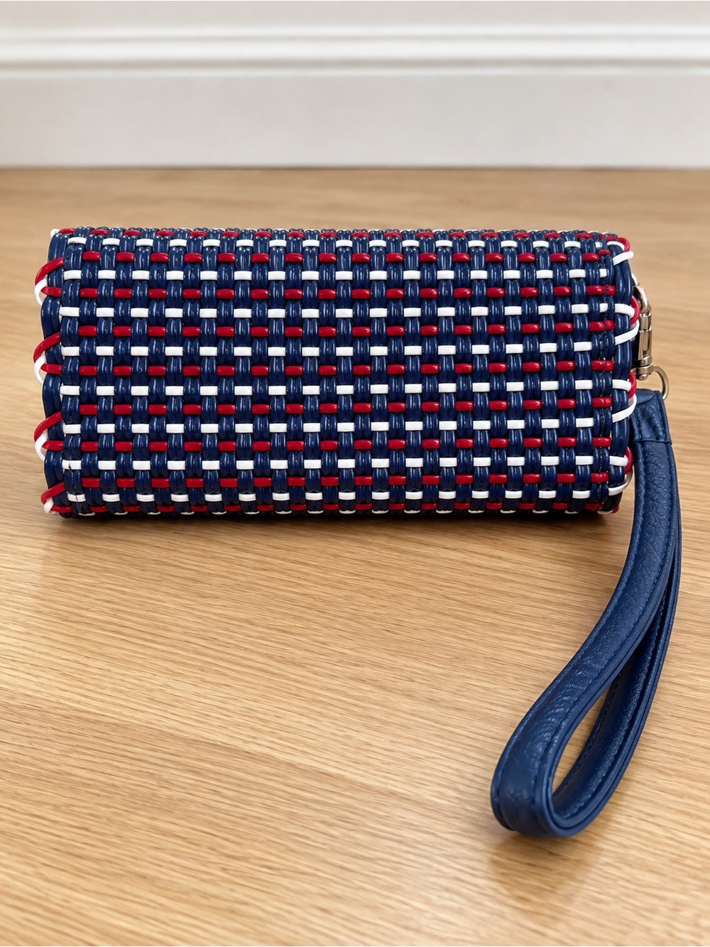 NWOT Vintage Woven Plastic Basketweave Wristlet Clutch Tri-Fold Wallet Navy Red